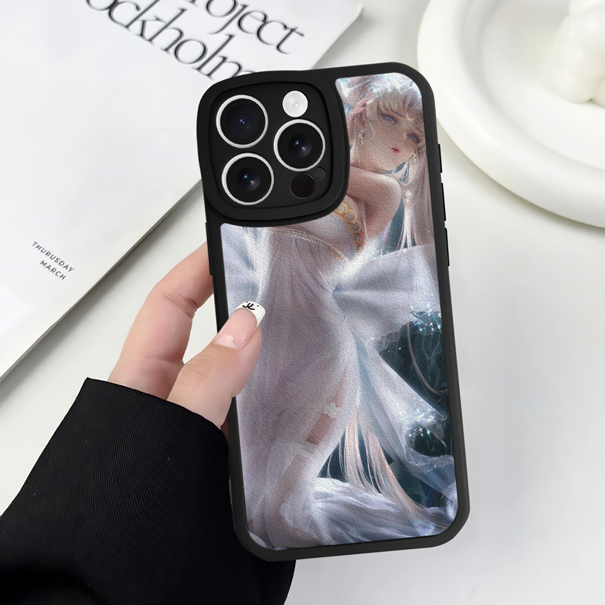 （画像用） 美少女戦士セーラームーン Sailor Moon 【iPhone 16シリーズ対応】シリコンスマホケース（レザー調） 材質：シリコン